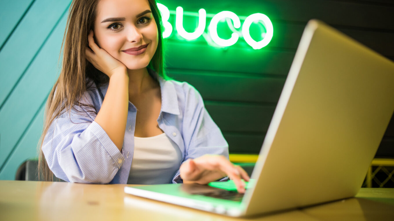 A nova busca por autonomia: como garotas de programa estão profissionalizando a própria carreira